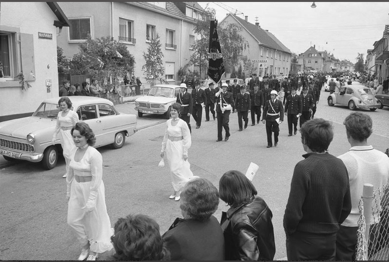 01.07.1971 100 Jahre Feuerwehr Knielingen